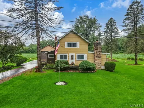 5332 E Creek Rd, Wales, NY 14139