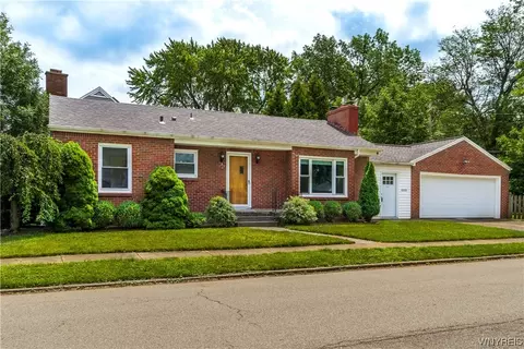 150 Amherstdale Rd, Amherst, NY 14226