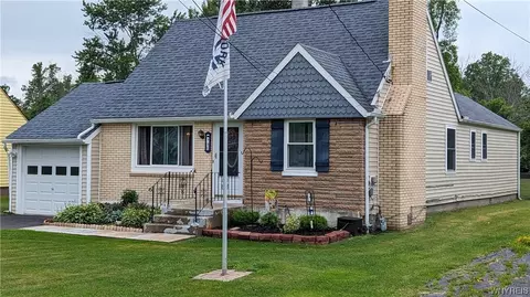 786 Alt Blvd, Grand Island, NY 14072