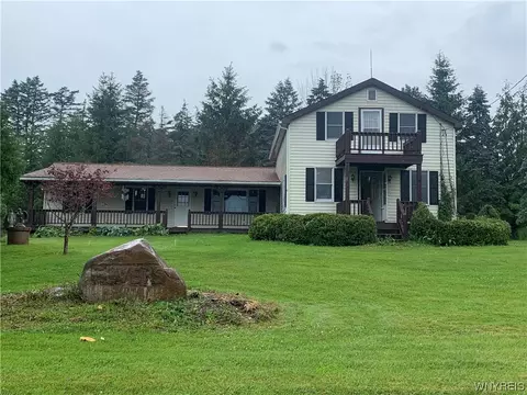 11230 Warner Gulf Rd, East Concord, NY 14055
