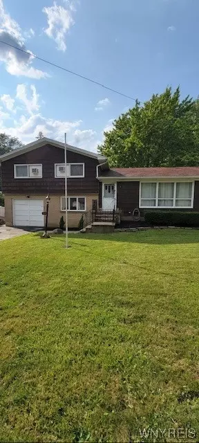 355 Clinton St, Lockport, NY 14094