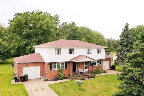 19 Bielak Rd, Orchard Park, NY 14127