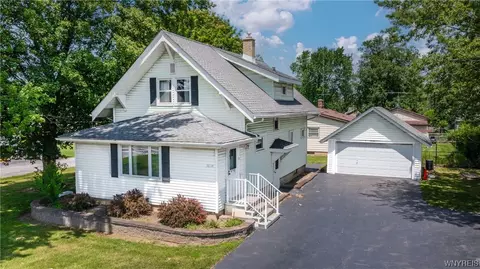 3634 Southwestern Blvd, Orchard Park, NY 14127
