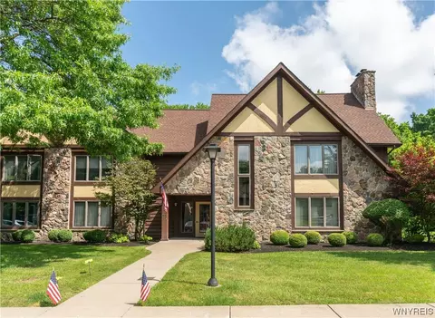 5295 Chestnut Ridge Rd #H, Orchard Park, NY 14127