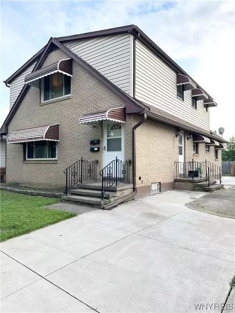 58 E Cavalier Dr, Cheektowaga, NY 14227
