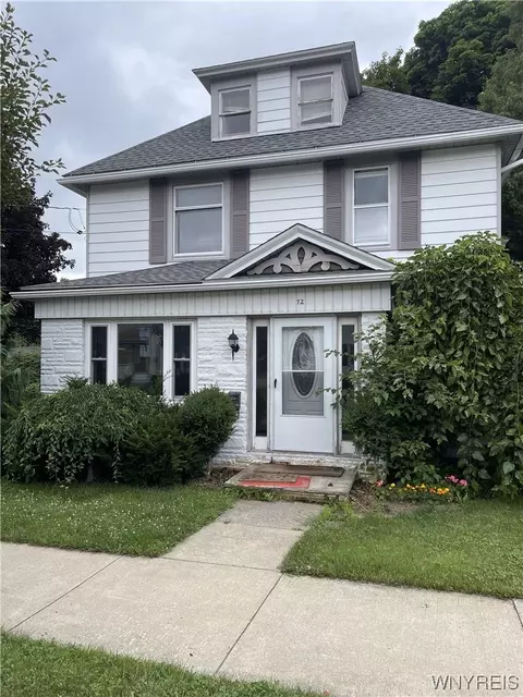 72 John St, Newstead, NY 14001