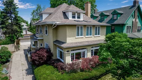 265 Middlesex Rd, Buffalo, NY 14216