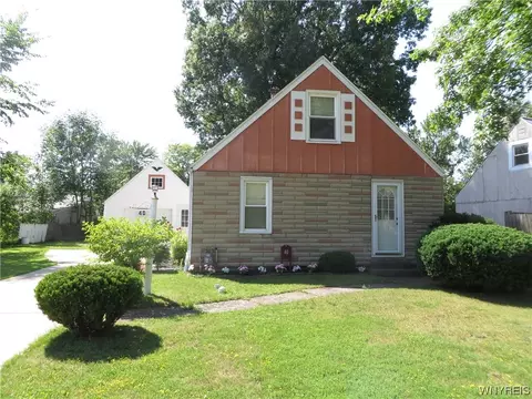40 Hemlock Rd, Amherst, NY 14226