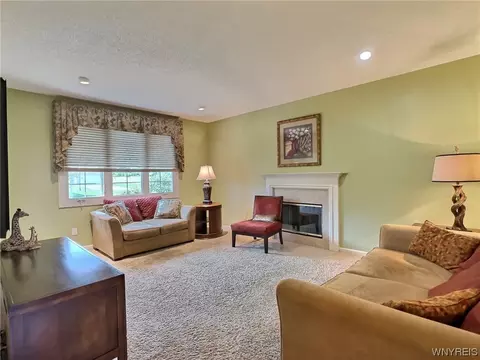 50 Mapleton Dr, Amherst, NY 14221 photo 9