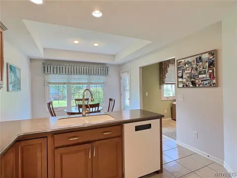 50 Mapleton Dr, Amherst, NY 14221 photo 5