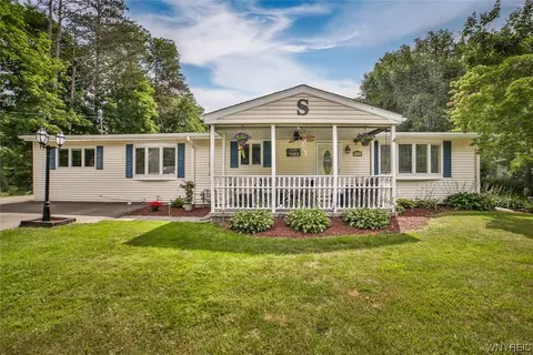 1093 Clearvue Dr, Alden, NY 14004