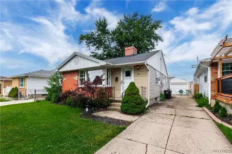 96 Lamson Rd, Buffalo, NY 14223