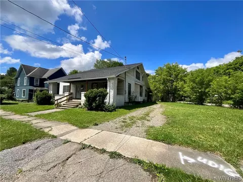 44 Osborne St, Wellsville, NY 14895