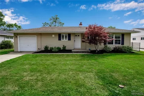 221 Avon Rd, Tonawanda, NY 14150