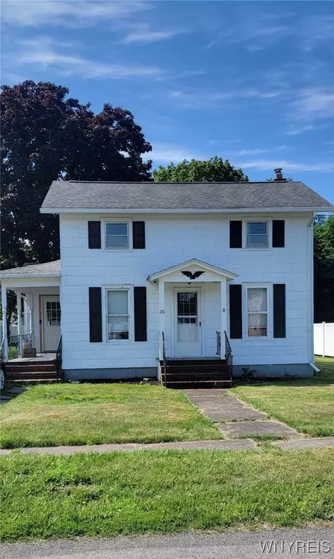 211 Pleasant St, Ridgeway, NY 14103