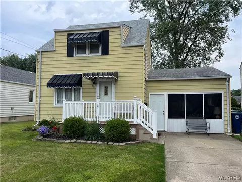 611 73rd St, Niagara Falls, NY 14304