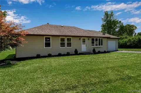 5909 Powers Rd, Orchard Park, NY 14127