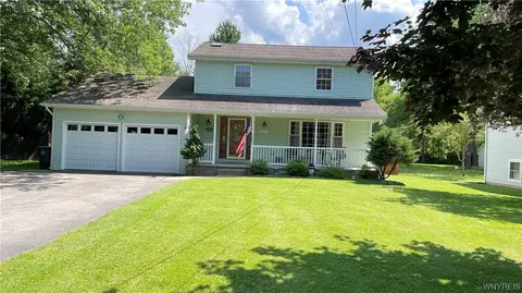 371 Oak St, Porter, NY 14174