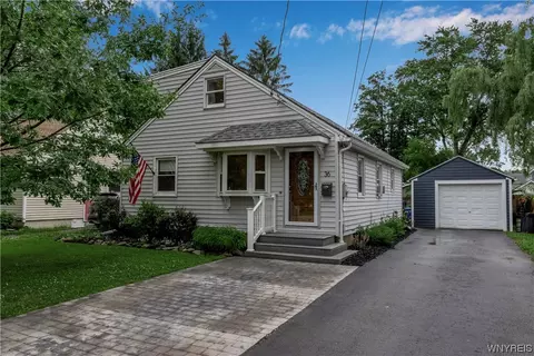 36 Hamlin Ave, Aurora, NY 14052