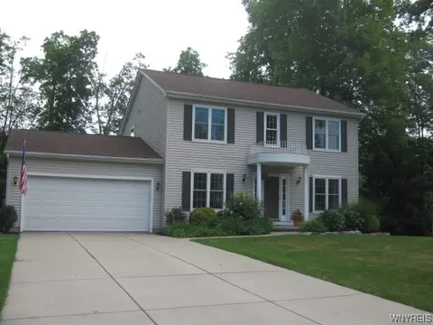 35 Ranch Trail Ct, Orchard Park, NY 14127