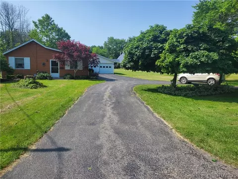 8502 W Somerset Rd, Somerset, NY 14012