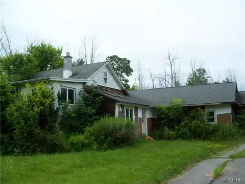 8090 Goodrich Rd, Clarence Center, NY 14032