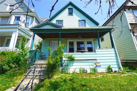 48 Arnold St, Buffalo, NY 14213