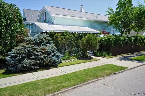 221 Roesch Ave, Buffalo, NY 14207