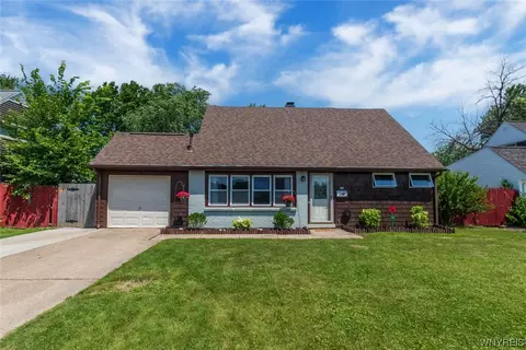43 Riverdale Dr, Grand Island, NY 14072