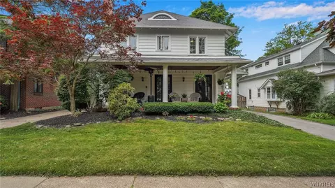 53 Berryman Dr, Amherst, NY 14226