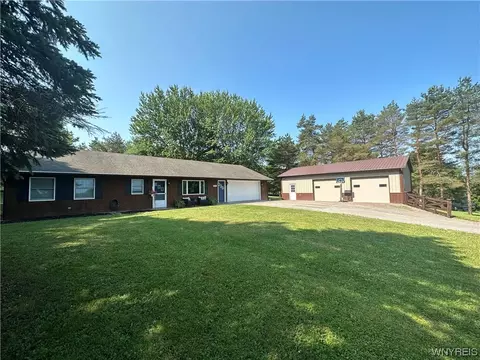 4842 Batavia Bethany Townl Rd, Bethany, NY 14020