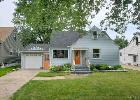 98 Lyndale Ct, West Seneca, NY 14224