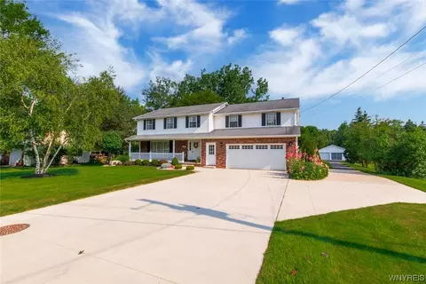 1310 Seneca Creek Rd, West Seneca, NY 14224