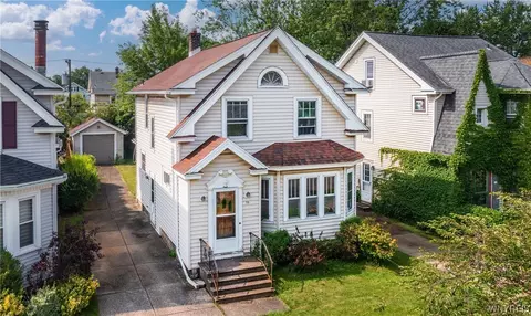 75 Princeton Blvd, Buffalo, NY 14217