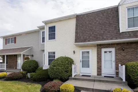 3 Foxwood Row, Depew, NY 14043