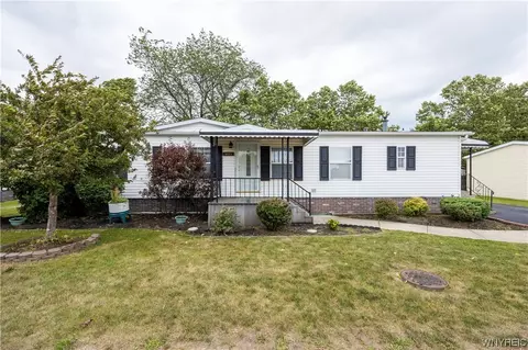4021 Seneca Pkwy, Niagara, NY 14304