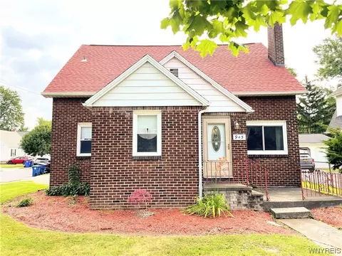 945 Eggert Rd, Amherst, NY 14226