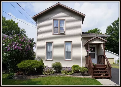 192 Saxton St, Lockport, NY 14094