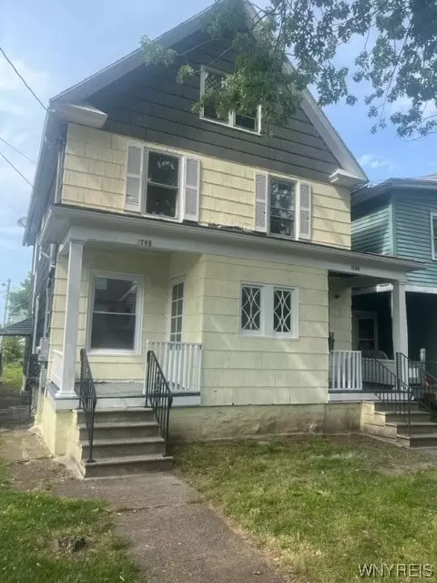 1748 Cudaback Ave, Niagara Falls, NY 14303