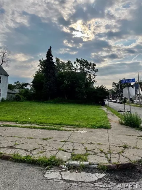 327 Germania St, Buffalo, NY 14220
