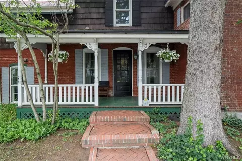 40 Evans St, Amherst, NY 14221