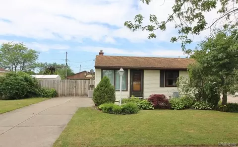 54 Crescent Ct, Cheektowaga, NY 14225