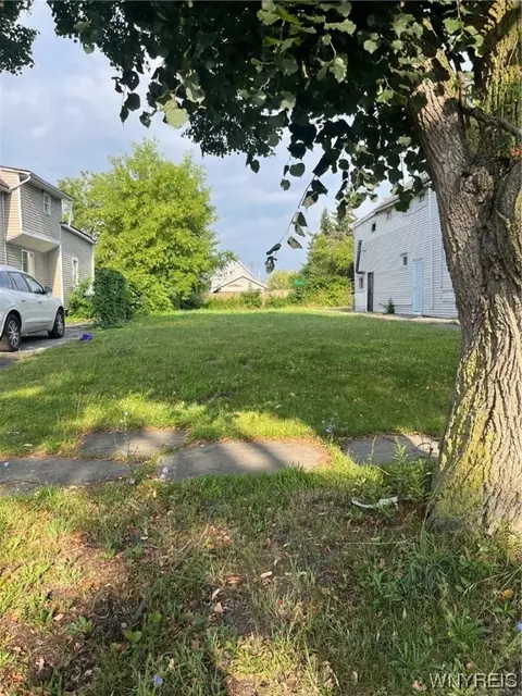 454 Gold St, Buffalo, NY 14206