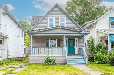 157 77th St, Niagara Falls, NY 14304