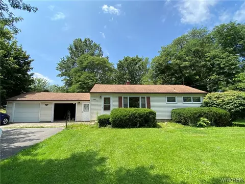 1540 Bowen Rd, Elma, NY 14059