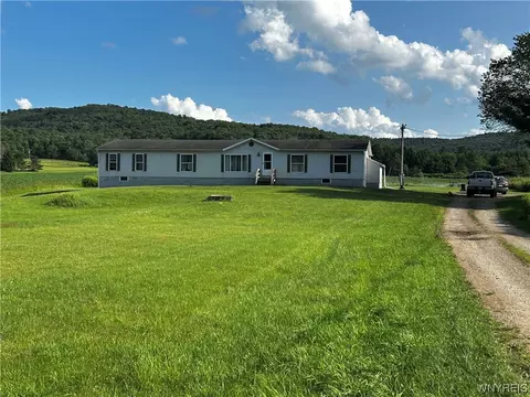 4653 Humphrey Rd, Humphrey, NY 14741