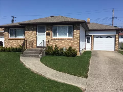 150 Temple Dr, Cheektowaga, NY 14225