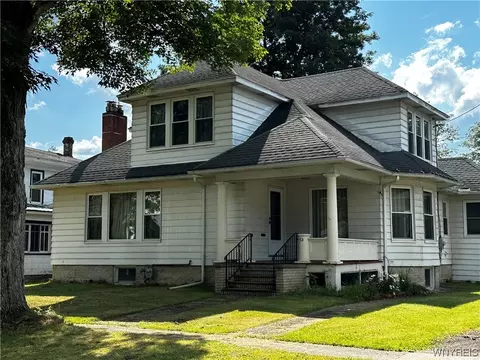 52 Division St, Salamanca, NY 14779