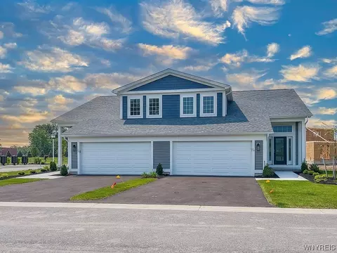 14 Mary Rachel Pl, Lancaster, NY 14086