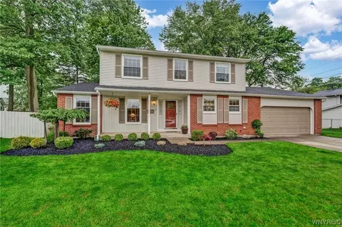 10 Alma Dr, West Seneca, NY 14224